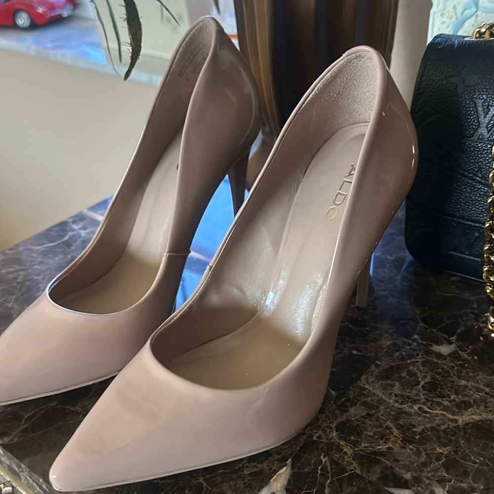 Stessy2.0 aldo Creme heels